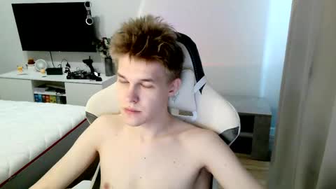 Snapshot of veritas_in_vine chatting on 04/06/26, 11:44 Veritas online show from 04/06/26, 11:44