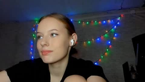 Snapshot of verlinehartwell chatting on 01/14/26, 07:36 Michelle online show from 01/14/26, 07:36