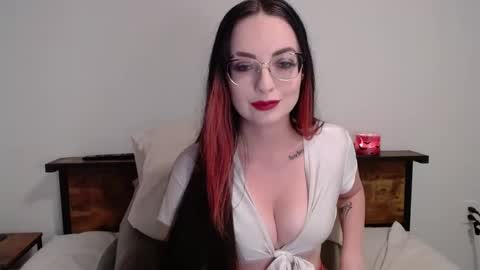 vero495065 online show from 09/22/25, 11:40