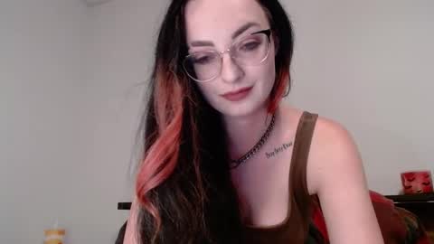 vero495065 online show from 09/28/25, 12:16