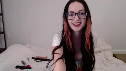 vero495065 online show from 10/06/25, 10:07