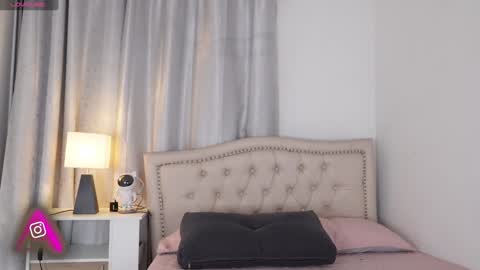 vero_cam online show from 12/24/24, 02:10