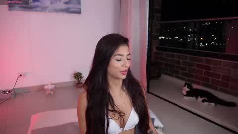 vero_cam online show from 02/27/25, 12:54