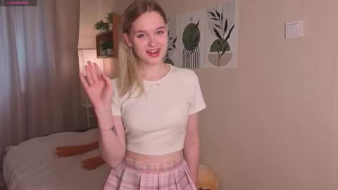 Veronica online show from 09/19/25, 06:26