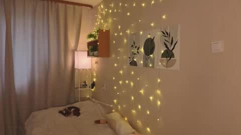 Veronica online show from 11/11/25, 11:21