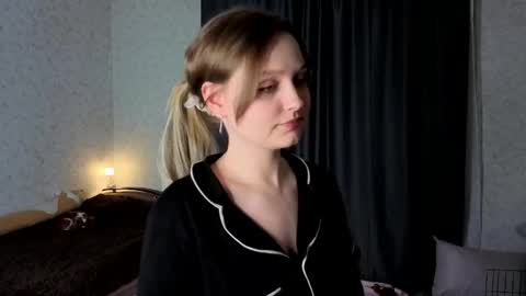 Veronica online show from 05/23/26, 06:34