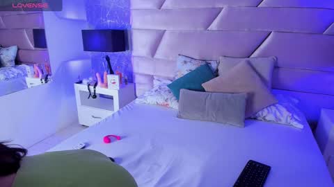 Vero online show from 02/16/25, 04:20