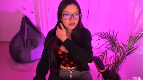 Snapshot of verolake chatting on 02/23/25, 11:11 Verolake online show from 02/23/25, 11:11