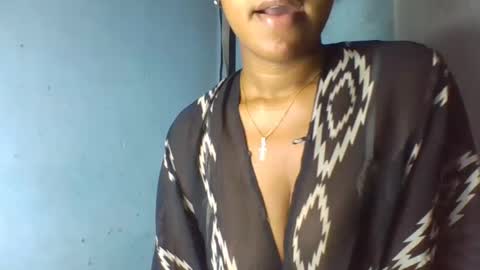 Snapshot of verolla31 chatting on 02/19/25, 07:38 verolla31 online show from 02/19/25, 07:38