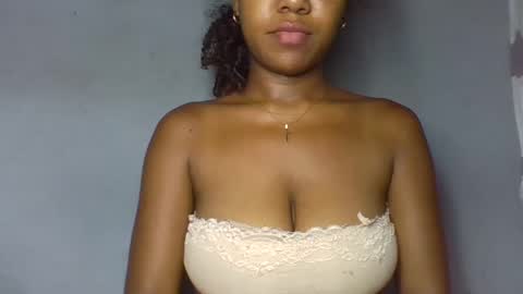 Snapshot of verolla31 chatting on 02/26/25, 10:42 verolla31 online show from 02/26/25, 10:42