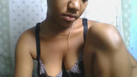 Snapshot of verolla31 chatting on 10/17/25, 04:09 verolla31 online show from 10/17/25, 04:09