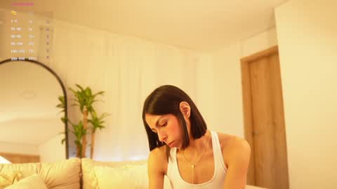 Veronica online show from 12/15/24, 11:23