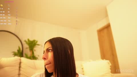 Veronica online show from 01/17/25, 11:27