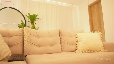 Veronica online show from 01/21/25, 02:37