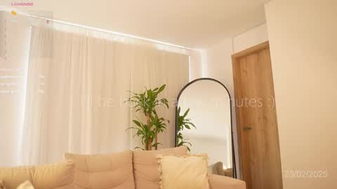 Veronica online show from 02/23/25, 02:04