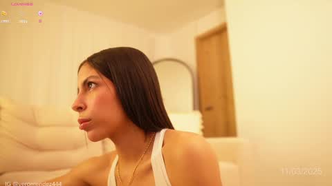 Veronica online show from 03/11/25, 11:33