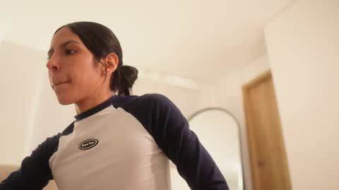 Veronica online show from 03/26/26, 02:00