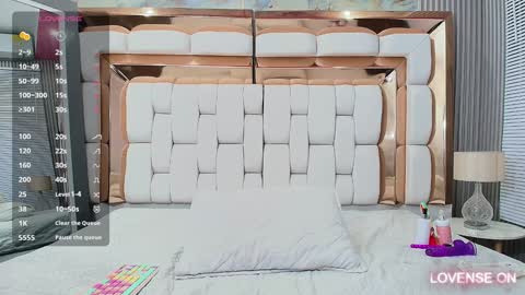 Veronica online show from 01/03/25, 03:22