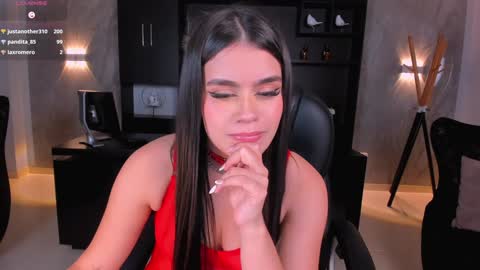 Snapshot of veronicacruz1 chatting on 02/06/25, 06:51 Vero online show from 02/06/25, 06:51