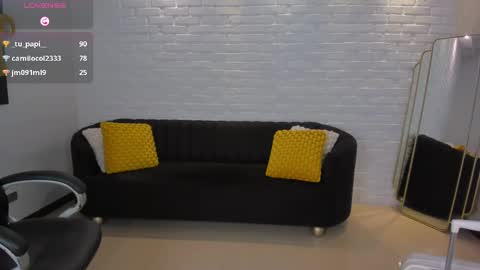 Snapshot of veronicacruz1 chatting on 02/14/25, 09:56 Vero online show from 02/14/25, 09:56