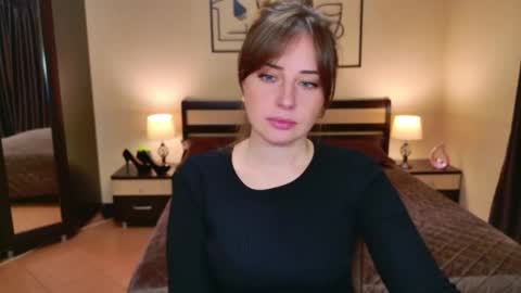 Veronica online show from 11/17/25, 05:02