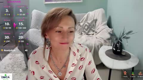 Helen online show from 10/22/25, 07:08