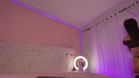 Snapshot of veronicamartin_ chatting on 11/24/25, 09:36 Vero online show from 11/24/25, 09:36