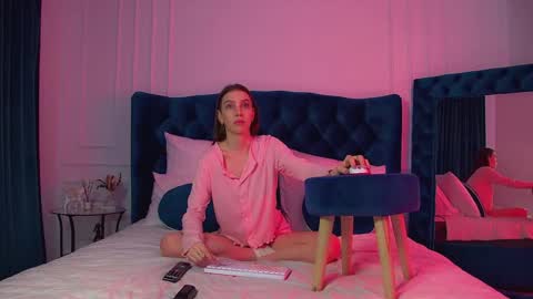 Veronica online show from 02/27/26, 06:41