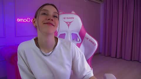 Veronica online show from 05/14/26, 07:09