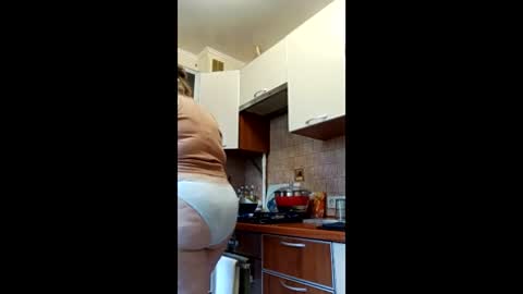 Snapshot of veronikawgold chatting on 05/20/26, 02:12 VeronikawGold online show from 05/20/26, 02:12