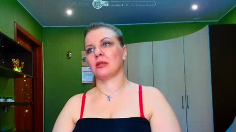 Snapshot of veronikawgold chatting on 06/12/26, 03:11 VeronikawGold online show from 06/12/26, 03:11