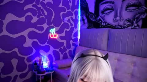        online show from 04/24/26, 01:19