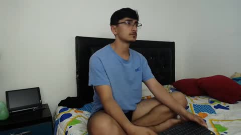 Snapshot of versatileguuy chatting on 02/18/26, 02:07 versatileguuy online show from 02/18/26, 02:07