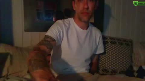 Snapshot of versatilexswede chatting on 08/03/26, 11:41 John online show from 08/03/26, 11:41