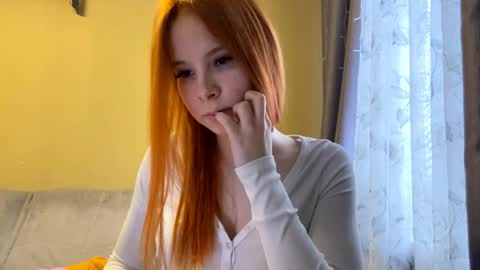Lina online show from 05/17/26, 10:22
