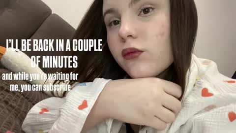 Snapshot of vertuliana chatting on 11/23/25, 06:24 Karina followed me bb online show from 11/23/25, 06:24