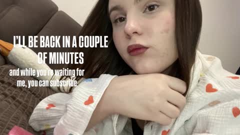 Snapshot of vertuliana chatting on 12/14/25, 09:58 Karina followed me bb online show from 12/14/25, 09:58