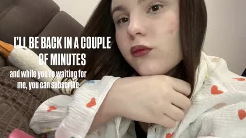 Snapshot of vertuliana chatting on 12/21/25, 05:42 Karina followed me bb online show from 12/21/25, 05:42