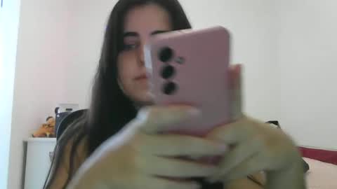 Snapshot of veruca99 chatting on 10/26/25, 01:28 veruca99 online show from 10/26/25, 01:28