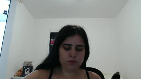 Snapshot of veruca99 chatting on 11/02/25, 08:33 veruca99 online show from 11/02/25, 08:33