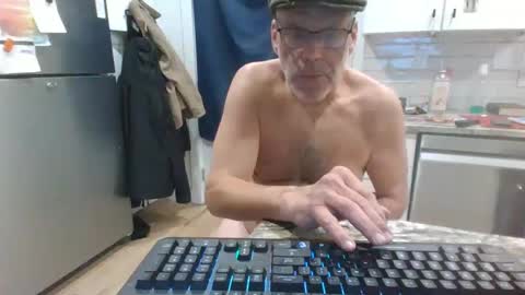 verysmallpeni online show from 12/23/24, 09:49