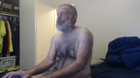 Snapshot of veryveryhairmanindenver chatting on 02/25/25, 12:58 hairy man online show from 02/25/25, 12:58