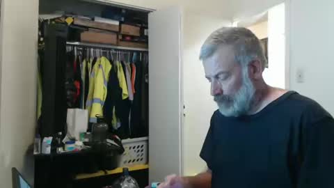 Snapshot of veryveryhairmanindenver chatting on 10/16/25, 12:00 hairy man online show from 10/16/25, 12:00