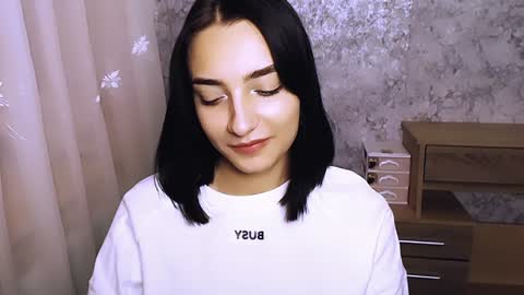 Snapshot of veryveryshygirl chatting on 01/09/25, 11:47 Ana online show from 01/09/25, 11:47