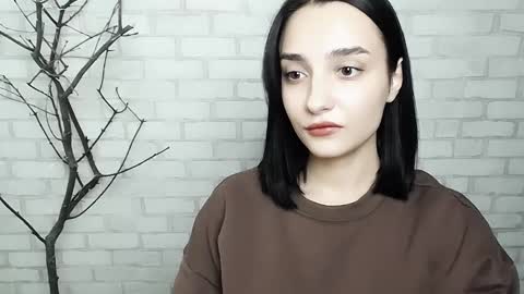 Snapshot of veryveryshygirl chatting on 02/10/25, 12:18 Ana online show from 02/10/25, 12:18