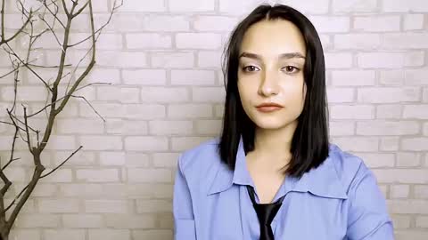 Snapshot of veryveryshygirl chatting on 03/08/25, 11:37 Ana online show from 03/08/25, 11:37