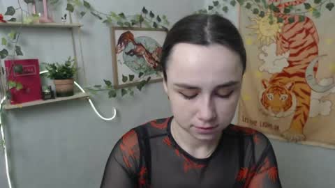 veryveryvery_shy online show from 04/23/26, 06:03