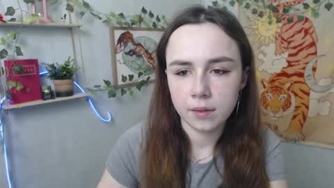 Snapshot of veryveryvery_shy chatting on 04/26/26, 05:16 veryveryvery_shy online show from 04/26/26, 05:16