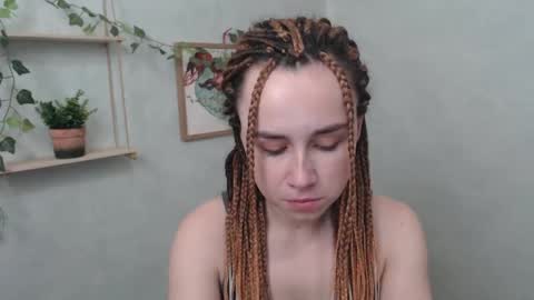 Snapshot of veryveryvery_shy chatting on 05/12/26, 05:37 veryveryvery_shy online show from 05/12/26, 05:37