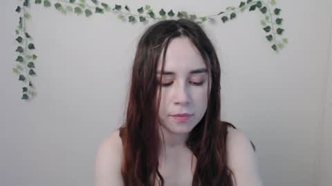 Snapshot of veryveryvery_shy chatting on 05/13/26, 05:38 veryveryvery_shy online show from 05/13/26, 05:38
